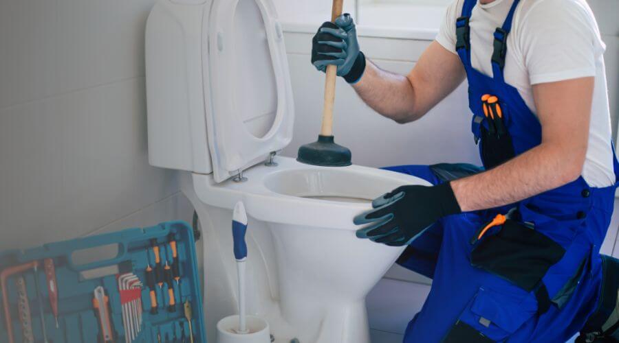 sewer line plumber in Saunderstown, RI